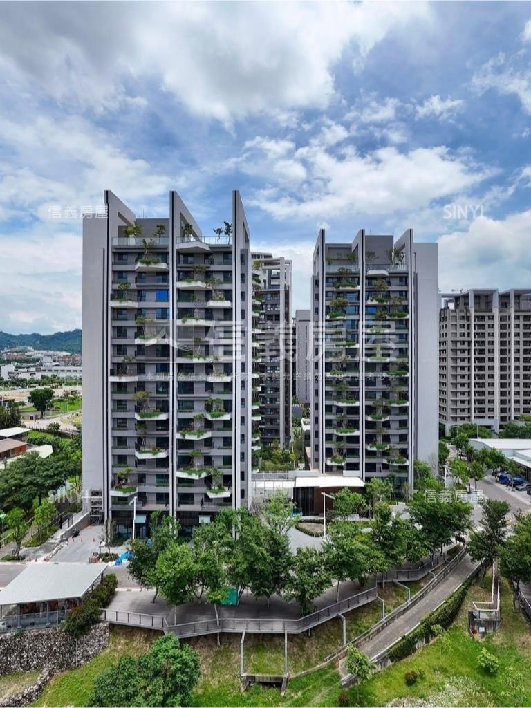 鉅虹映一彎綠朝南三房平車房屋室內格局與周邊環境