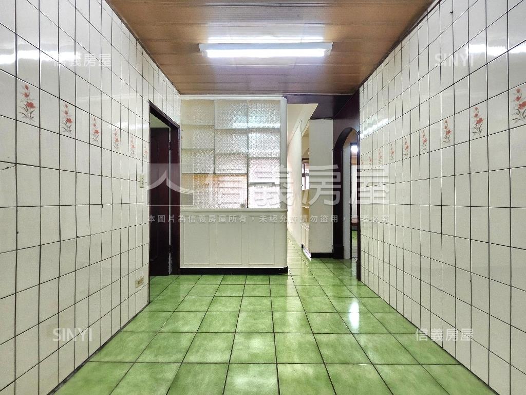 中正路公寓二樓房屋室內格局與周邊環境