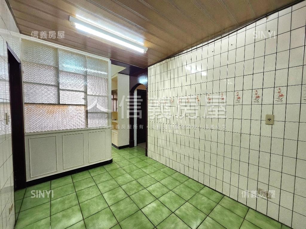 中正路公寓二樓房屋室內格局與周邊環境