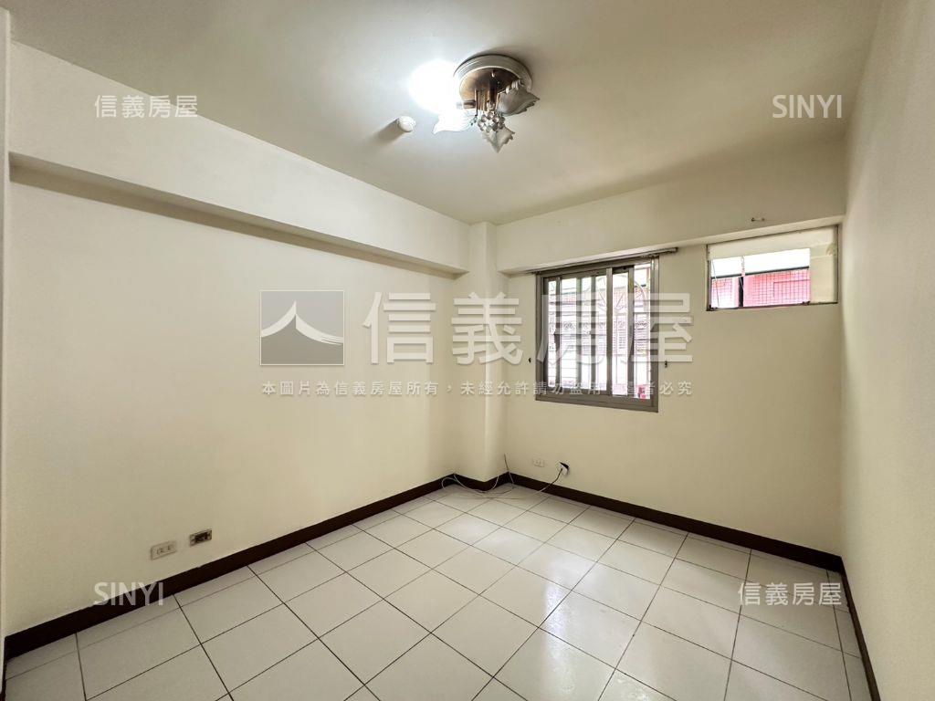 稀有方正電梯三房房屋室內格局與周邊環境