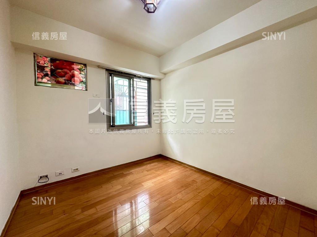 稀有方正電梯三房房屋室內格局與周邊環境