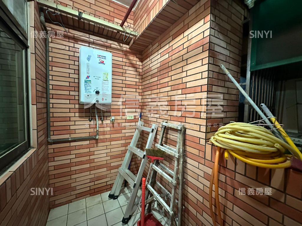 稀有方正電梯三房房屋室內格局與周邊環境