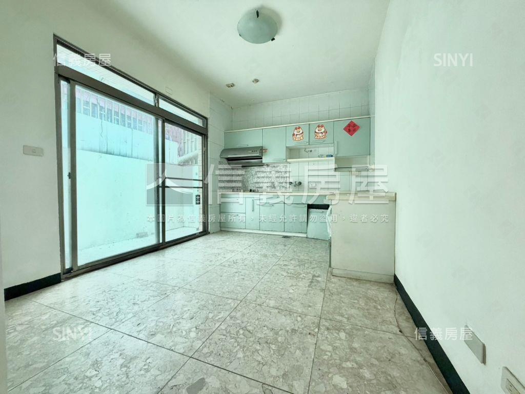 賢北面寬挑高樓中樓車墅房屋室內格局與周邊環境