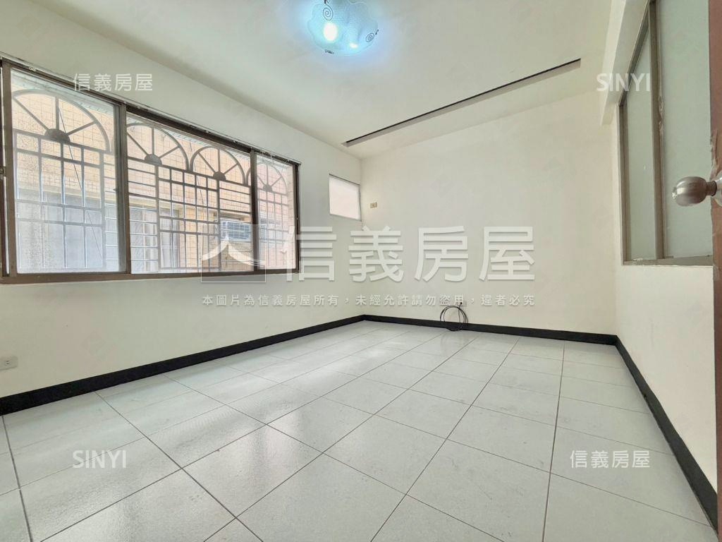 賢北面寬挑高樓中樓車墅房屋室內格局與周邊環境