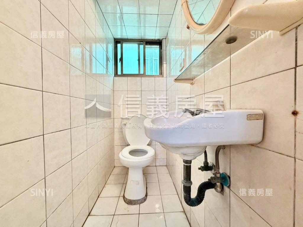 賢北面寬挑高樓中樓車墅房屋室內格局與周邊環境