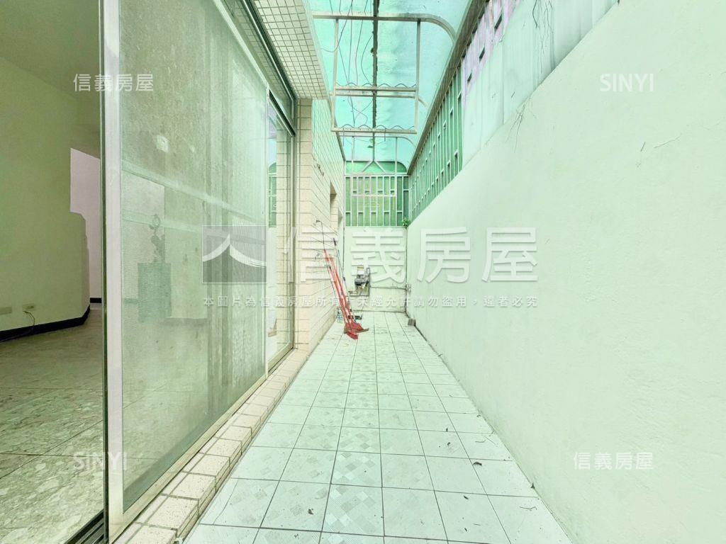 賢北面寬挑高樓中樓車墅房屋室內格局與周邊環境