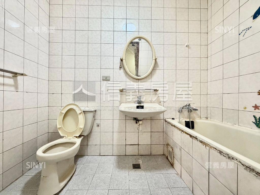 賢北面寬挑高樓中樓車墅房屋室內格局與周邊環境