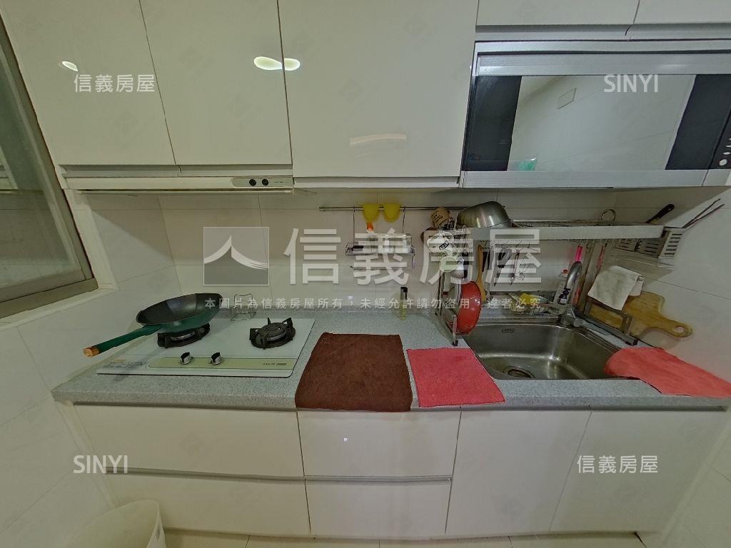捷運西門貴陽榮耀鴻禧３房房屋室內格局與周邊環境