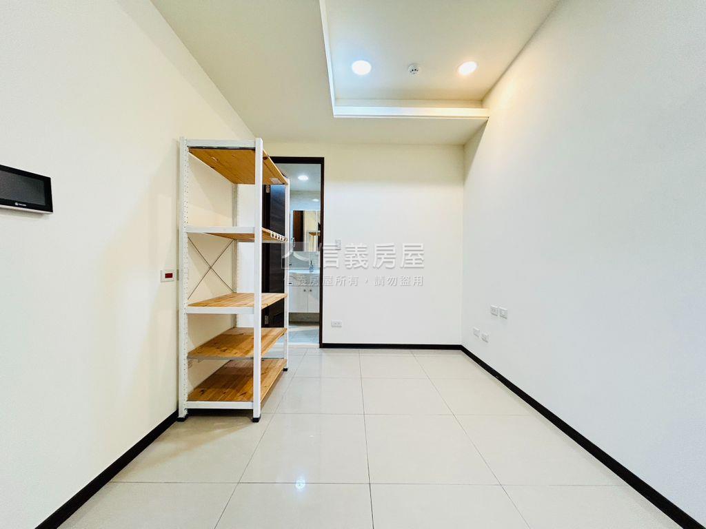 海洋都心１樓中樓房屋室內格局與周邊環境
