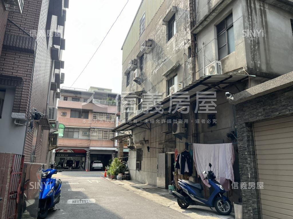 鳳山連號大地坪雙店透房屋室內格局與周邊環境