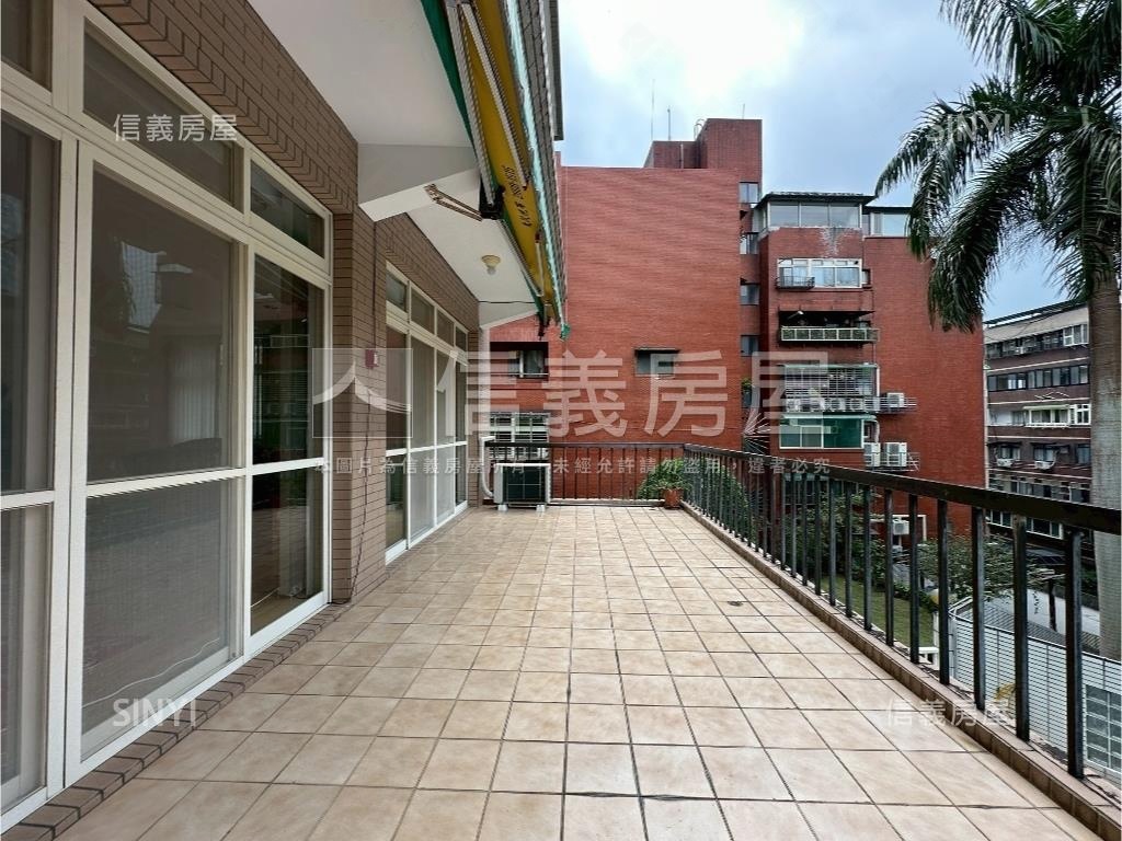 七段住二大別墅房屋室內格局與周邊環境