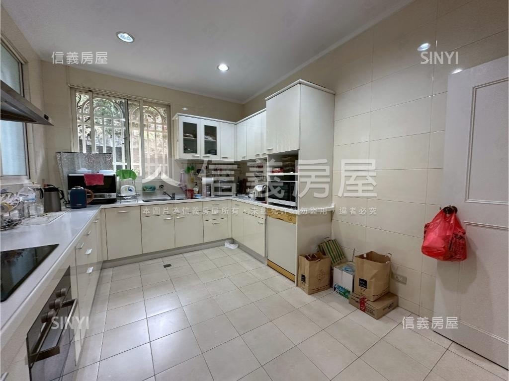 七段住二大別墅房屋室內格局與周邊環境