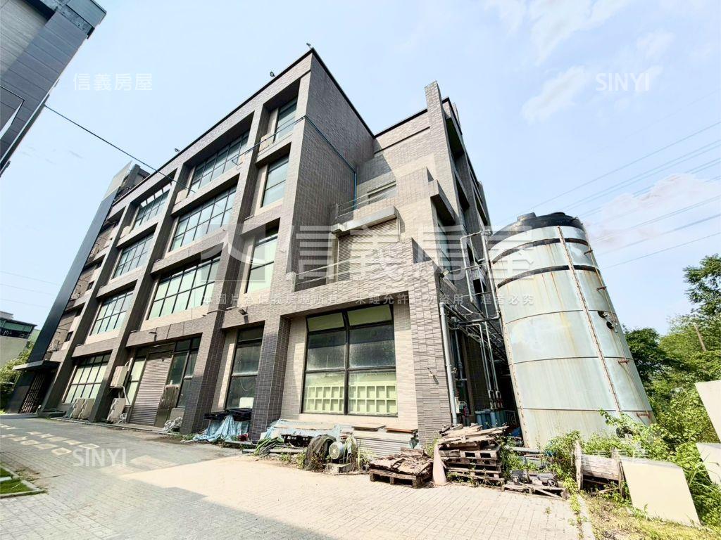 三峽介壽挑高方正廠辦３Ｆ房屋室內格局與周邊環境