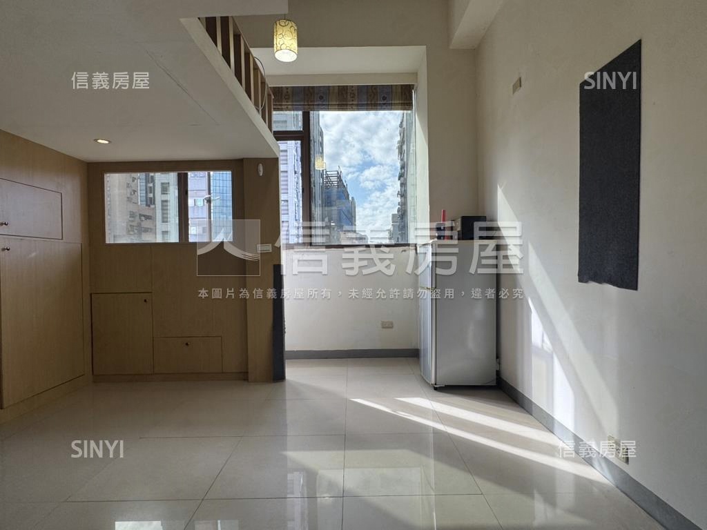 民生河賞挑高小築房屋室內格局與周邊環境