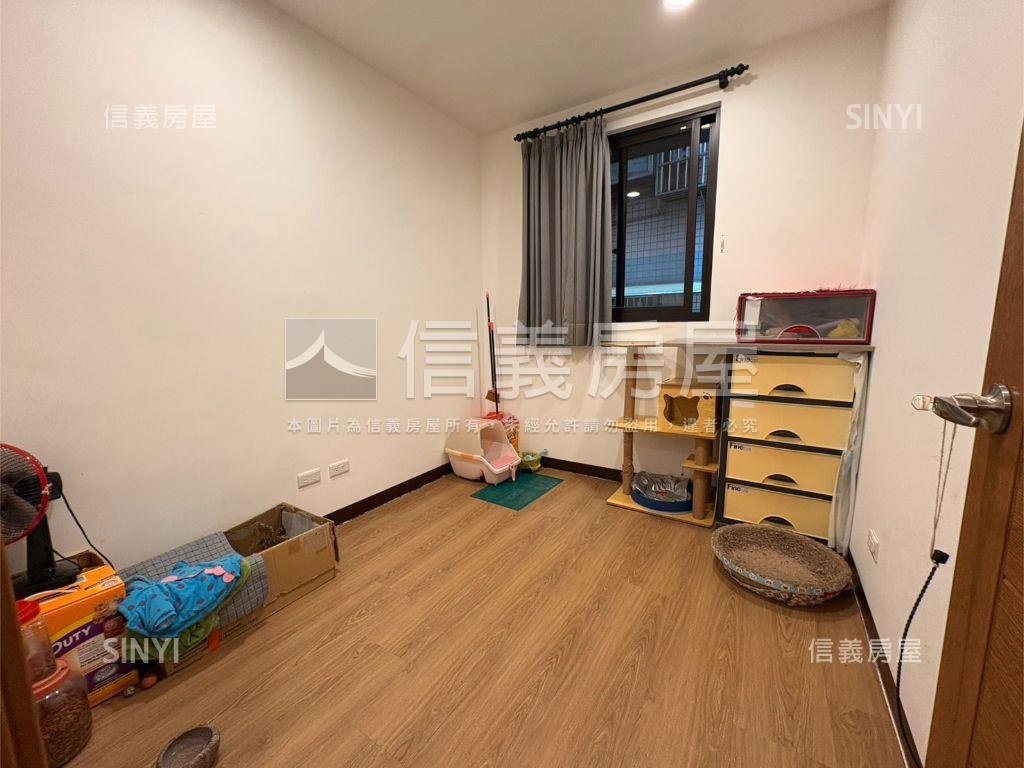 專任邊間心天地三房大車位房屋室內格局與周邊環境