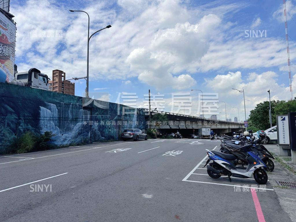 竹北墅無界臨路電梯美透店房屋室內格局與周邊環境