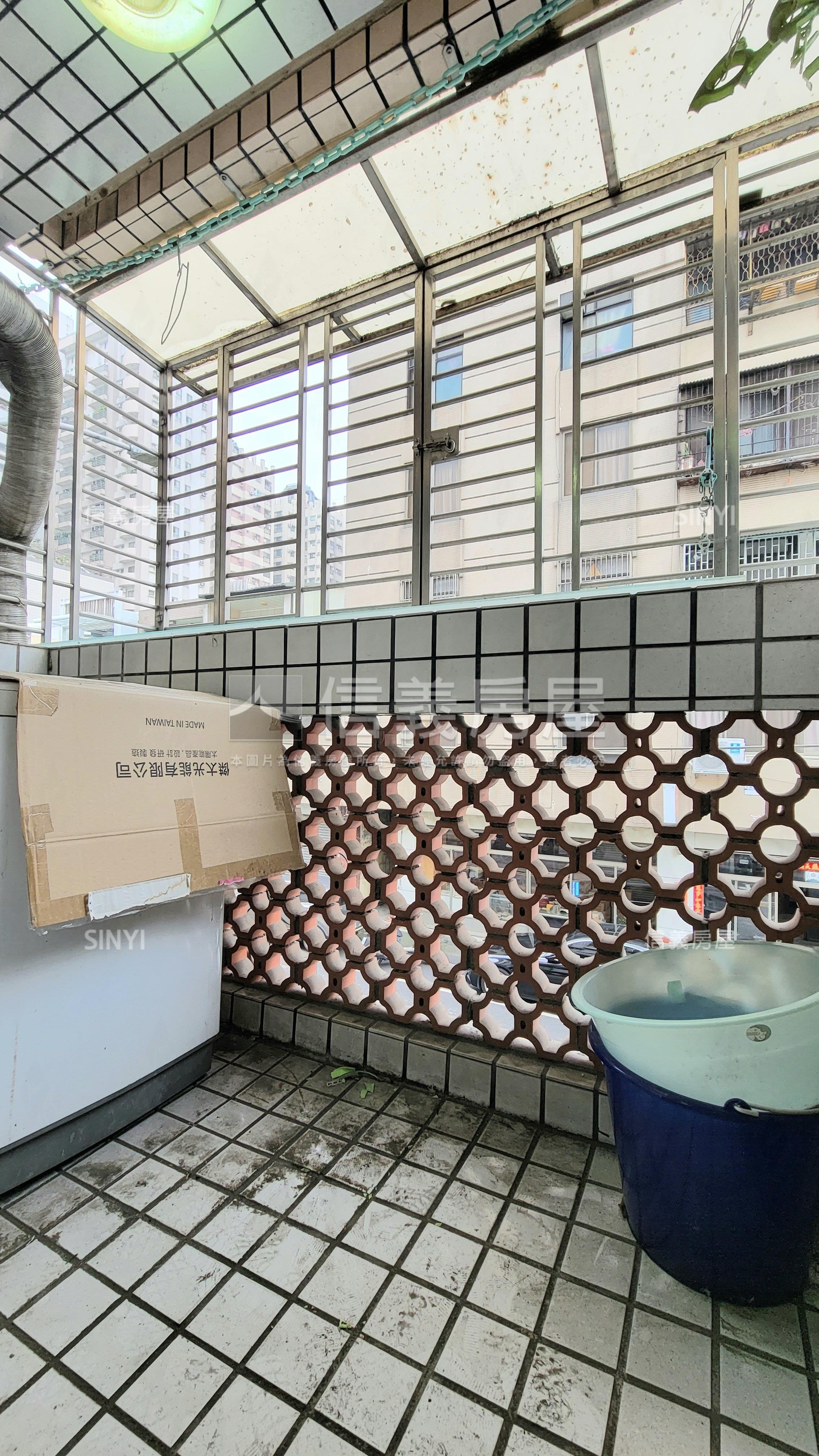 旅順路角間黃金店面房屋室內格局與周邊環境