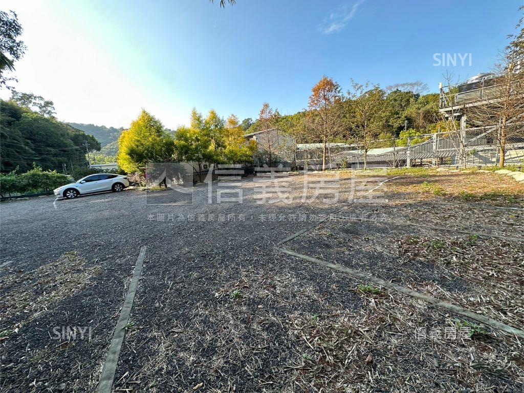 新社方正大土地房屋室內格局與周邊環境