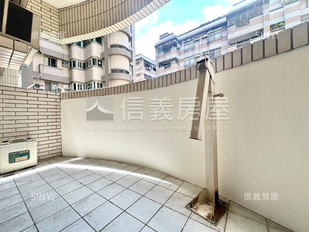 震後首購極佳三房車位房屋室內格局與周邊環境