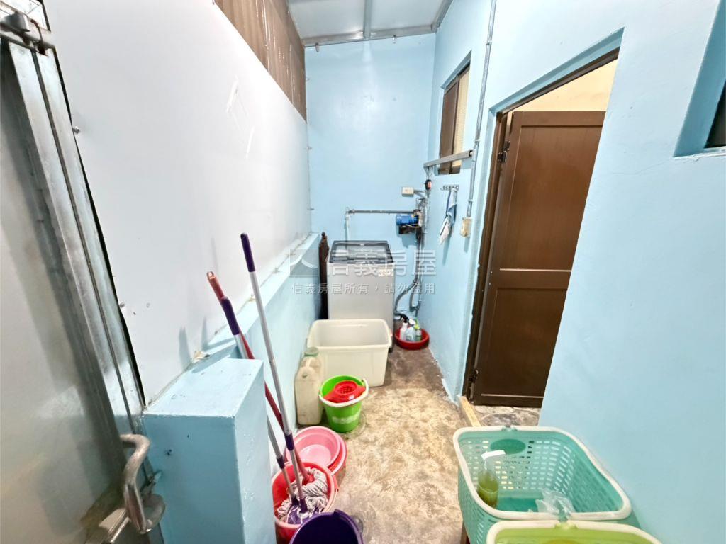 仁武成家美車墅房屋室內格局與周邊環境
