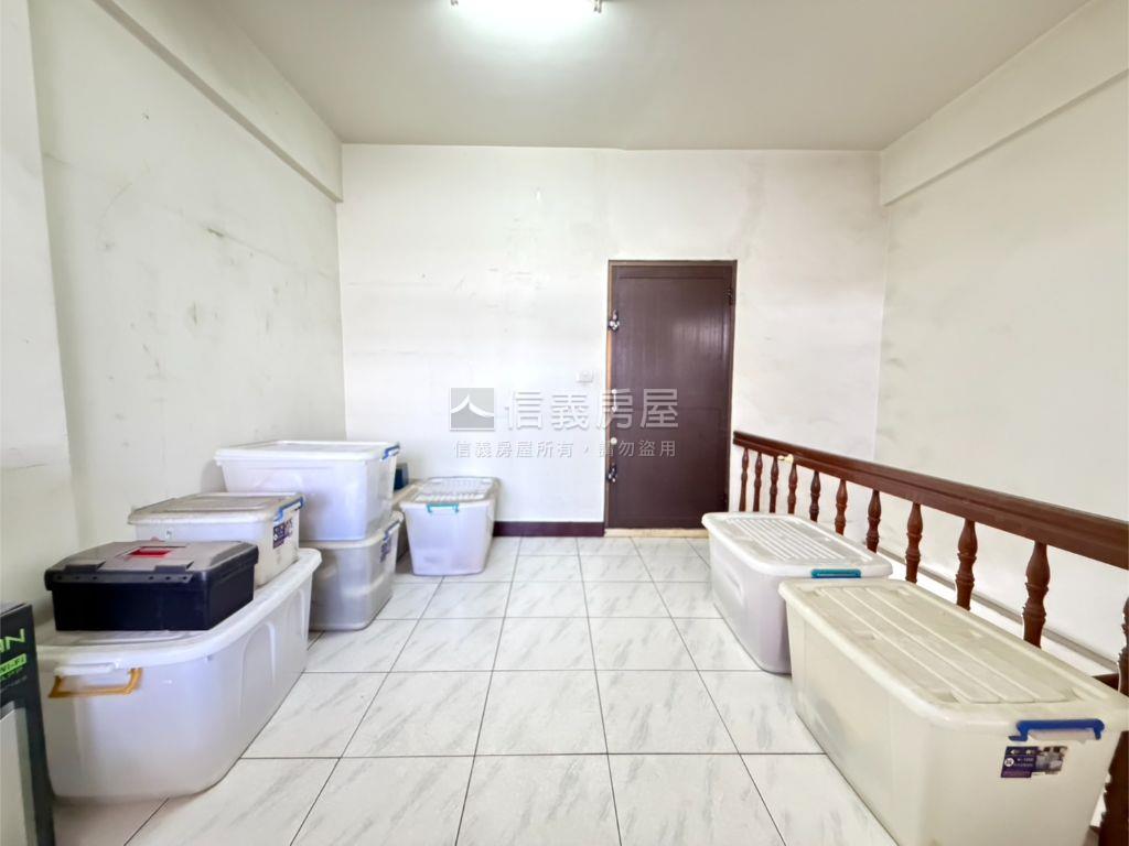 仁武成家美車墅房屋室內格局與周邊環境