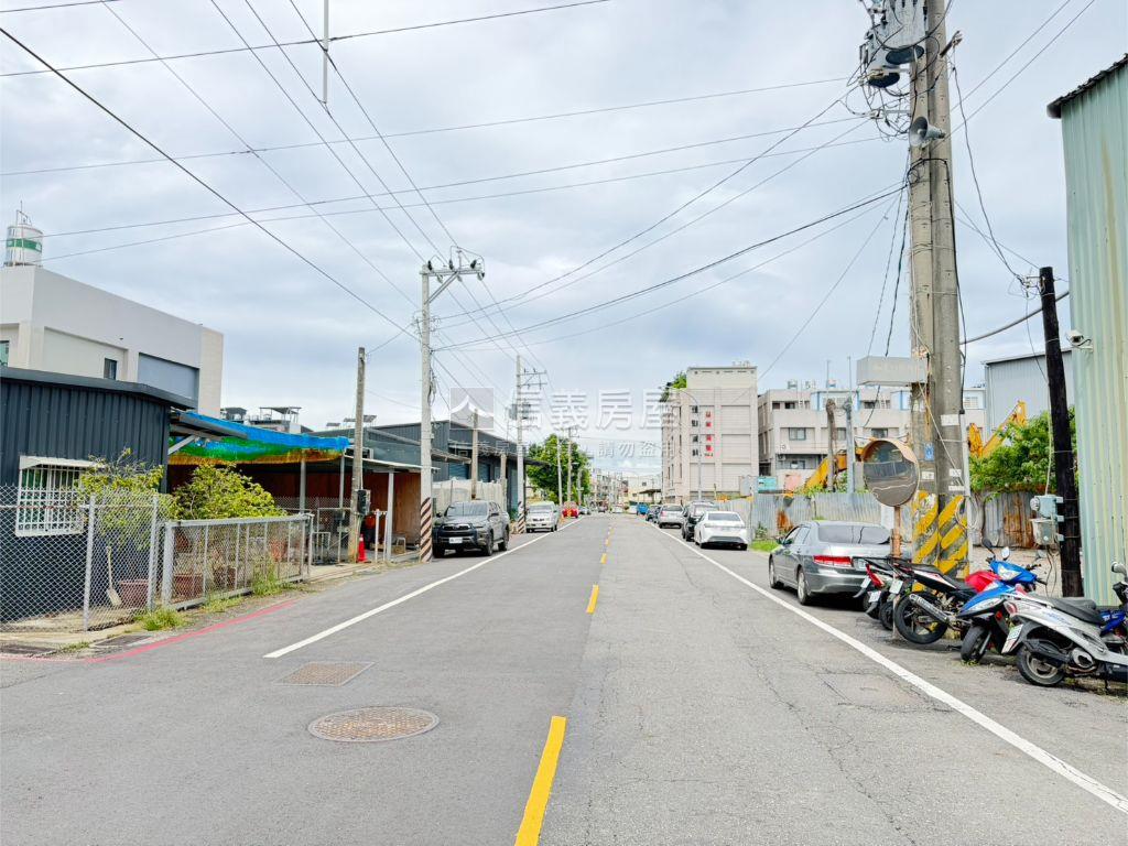仁武成家美車墅房屋室內格局與周邊環境