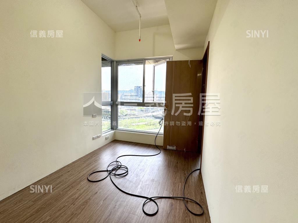 東騰青一新落成六樓面公園房屋室內格局與周邊環境