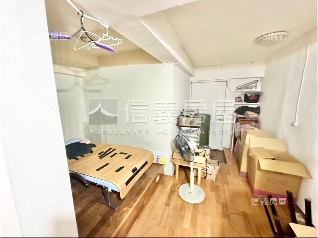 微風南京旁金店面房屋室內格局與周邊環境