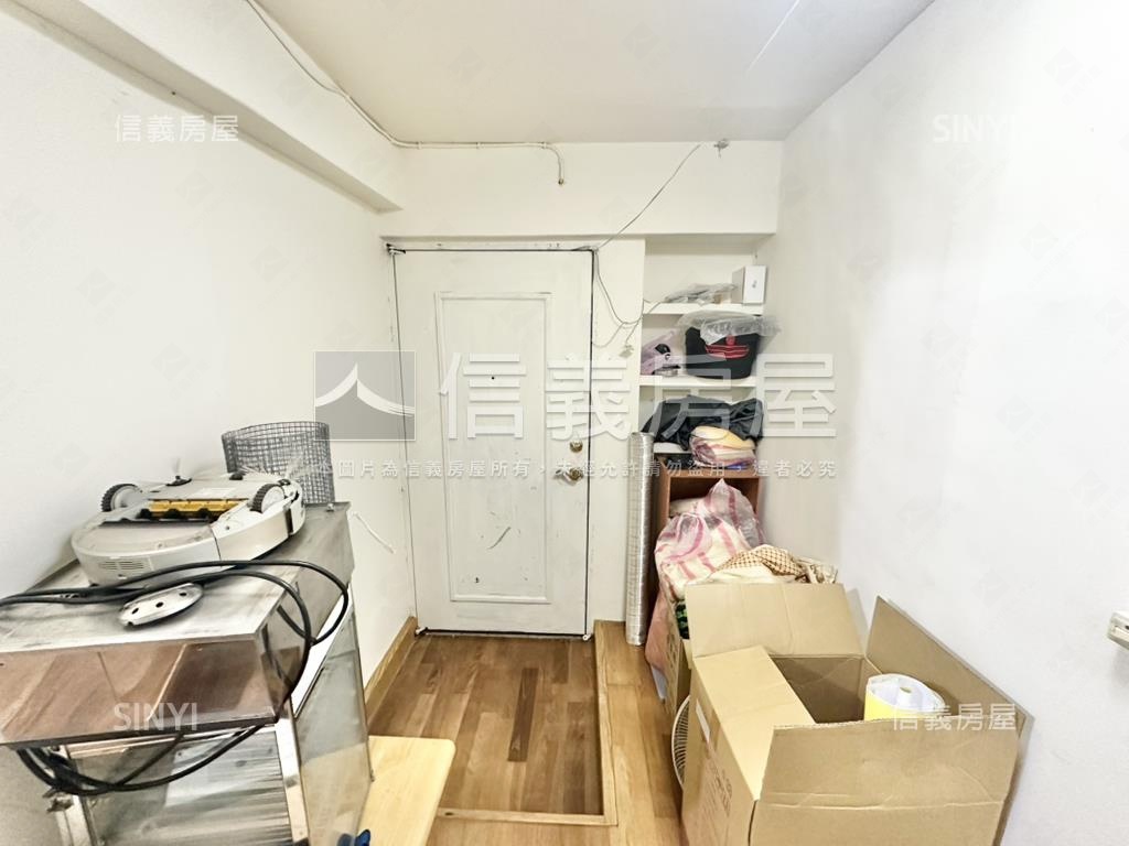 微風南京旁金店面房屋室內格局與周邊環境