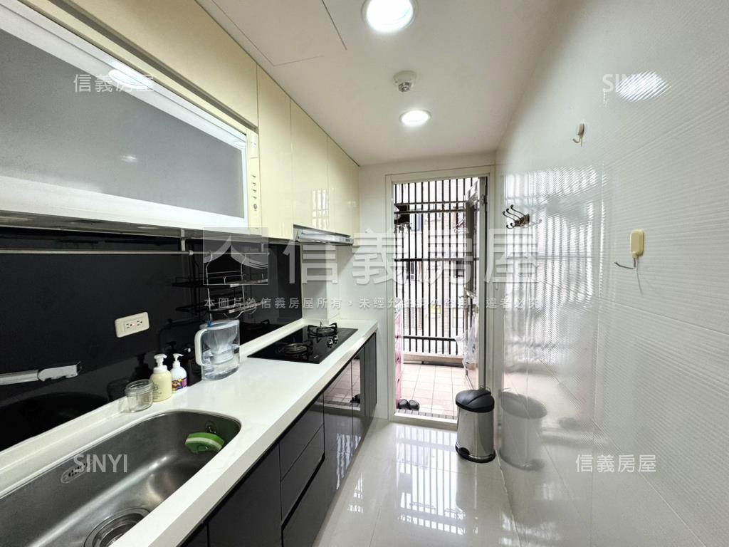 文心加賀溫馨兩房車位房屋室內格局與周邊環境