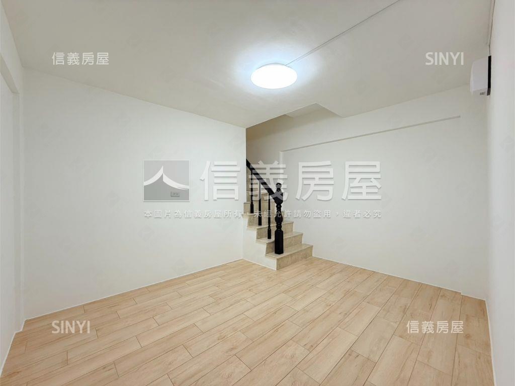 五甲採光好煥新美車庫透天房屋室內格局與周邊環境