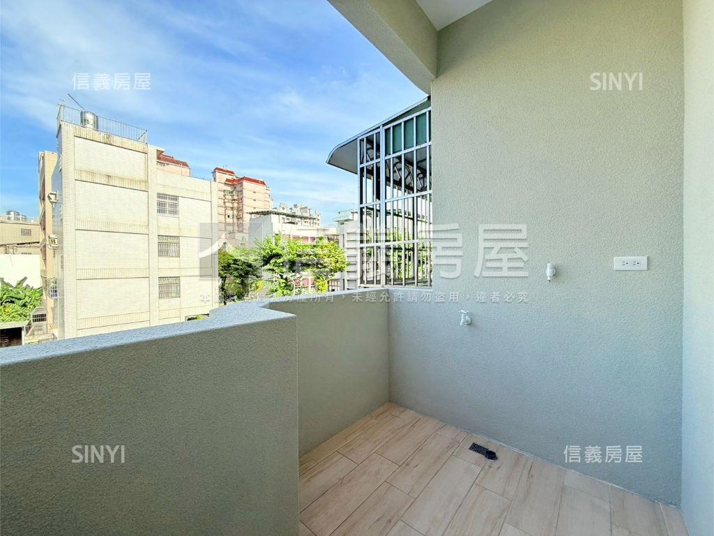 五甲採光好煥新美車庫透天房屋室內格局與周邊環境