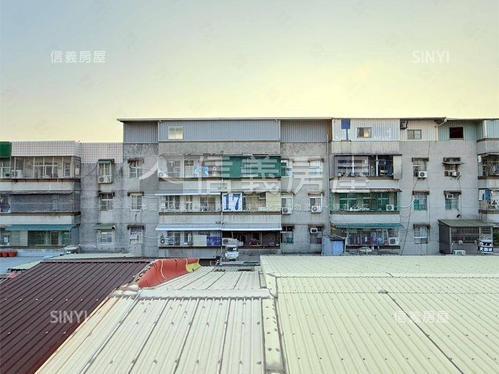 五甲採光好煥新美車庫透天房屋室內格局與周邊環境