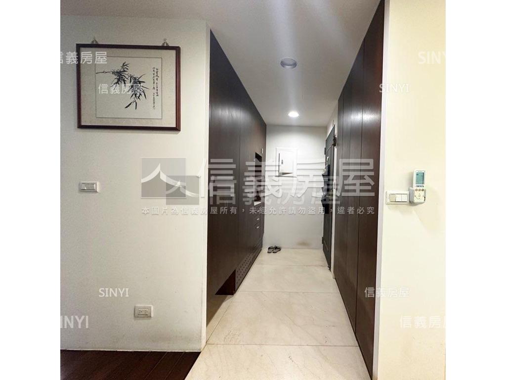 ｛維多利亞｝私藏花園一樓房屋室內格局與周邊環境