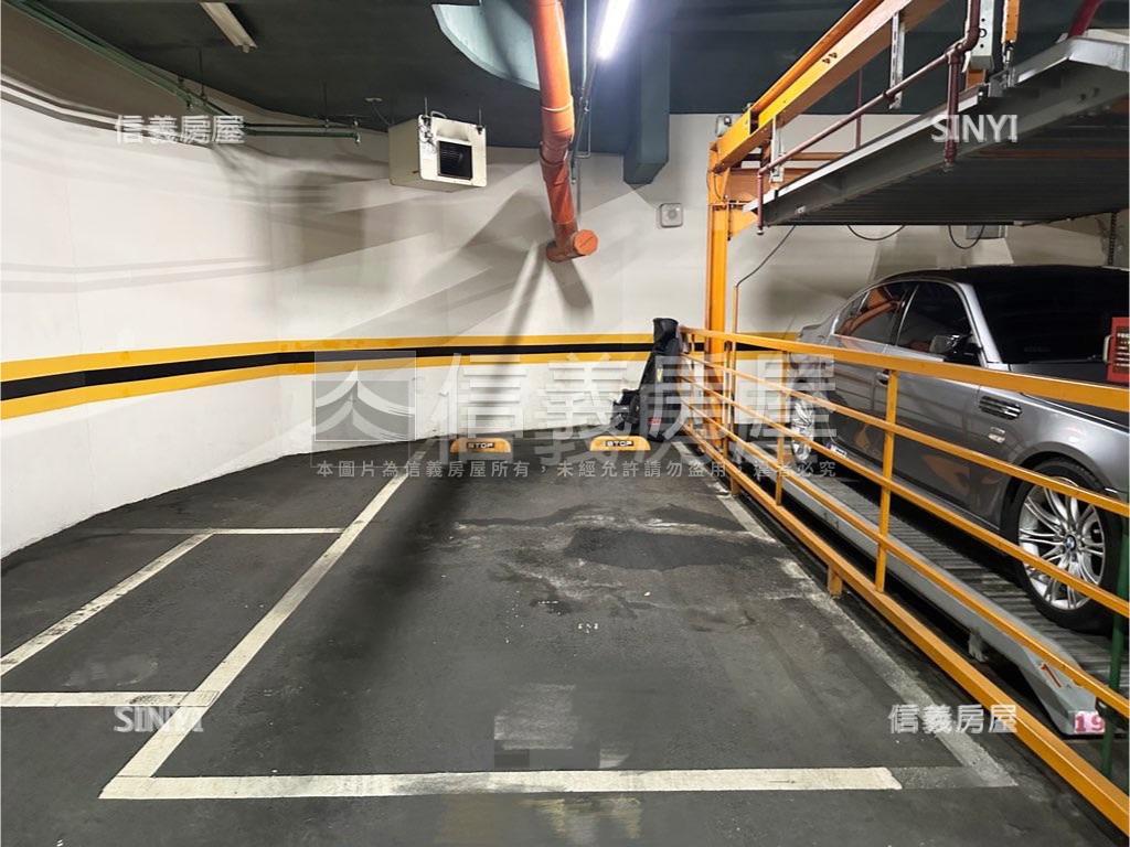 ｛維多利亞｝私藏花園一樓房屋室內格局與周邊環境