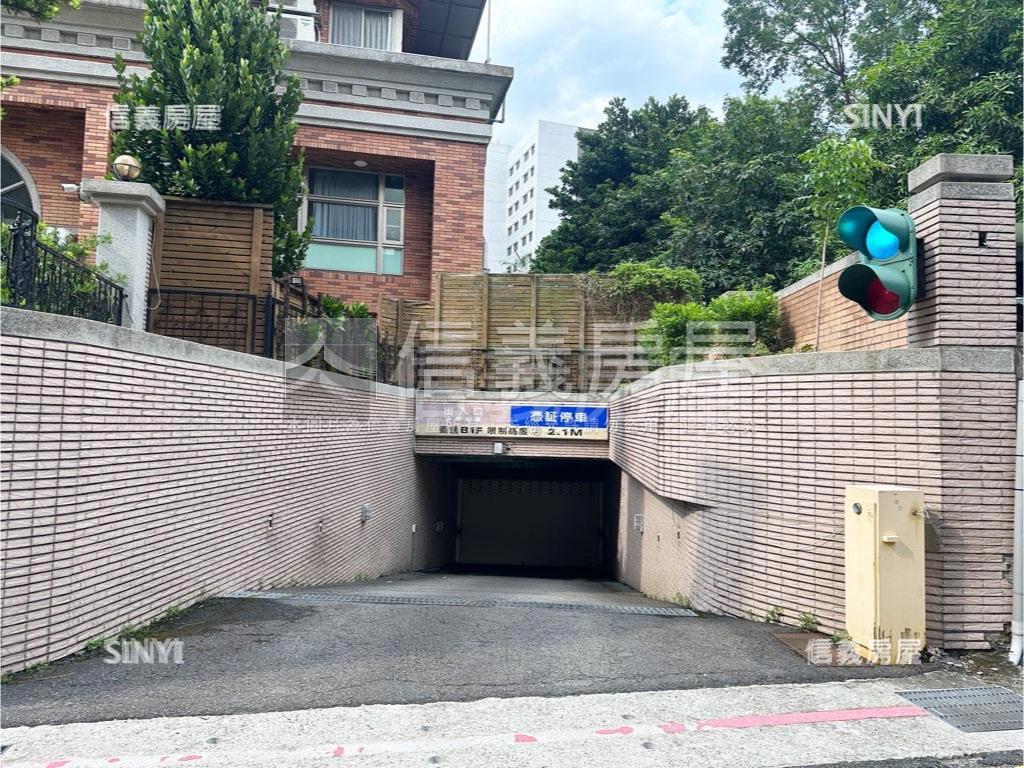 ｛維多利亞｝私藏花園一樓房屋室內格局與周邊環境