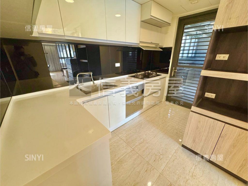 北屯採光美裝潢三房平車房屋室內格局與周邊環境