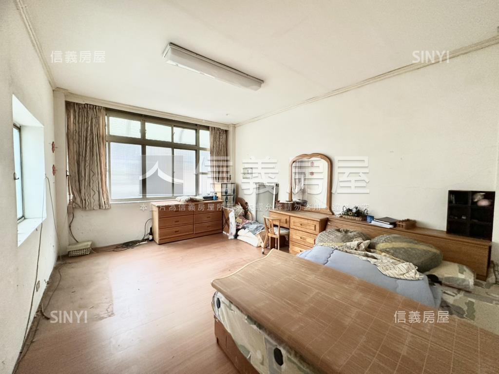 近三塊厝車站面寬透天房屋室內格局與周邊環境