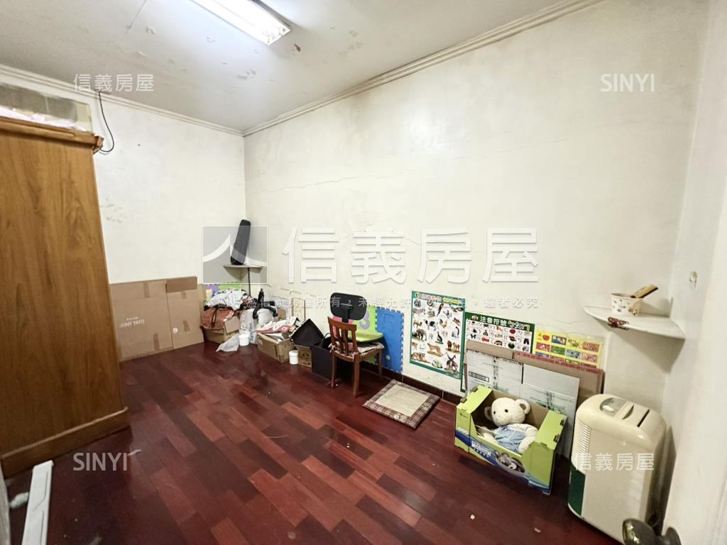 近三塊厝車站面寬透天房屋室內格局與周邊環境