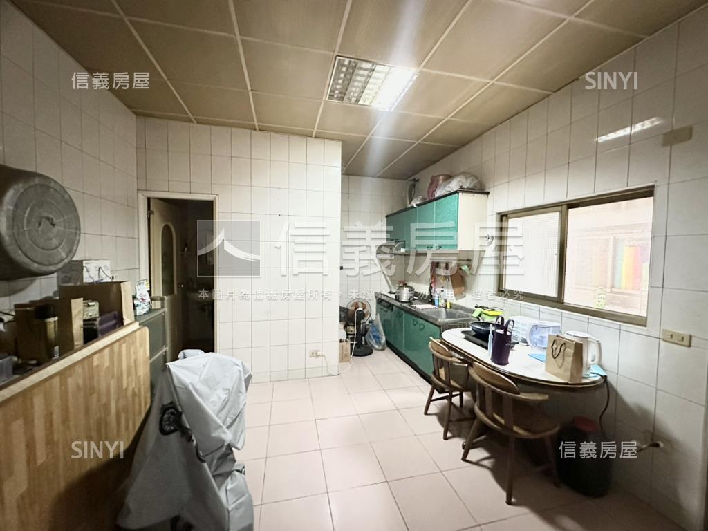 近三塊厝車站面寬透天房屋室內格局與周邊環境