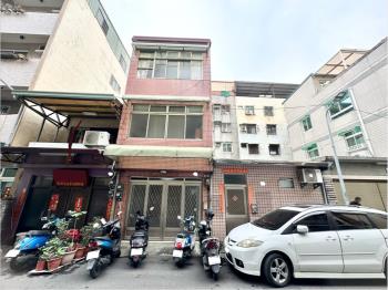 近三塊厝車站面寬透天