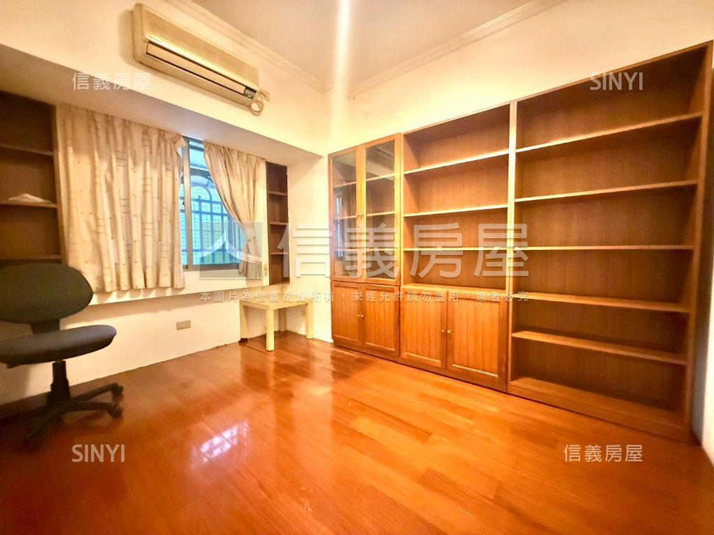 茄苳華城方正三房車位房屋室內格局與周邊環境