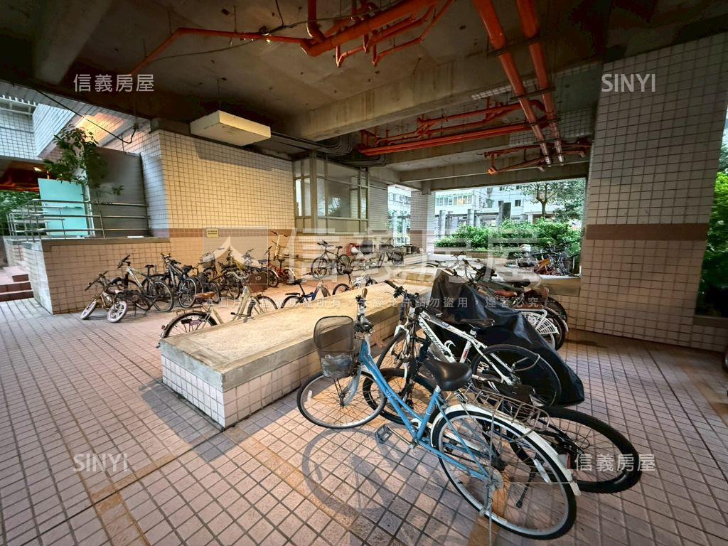 茄苳華城方正三房車位房屋室內格局與周邊環境