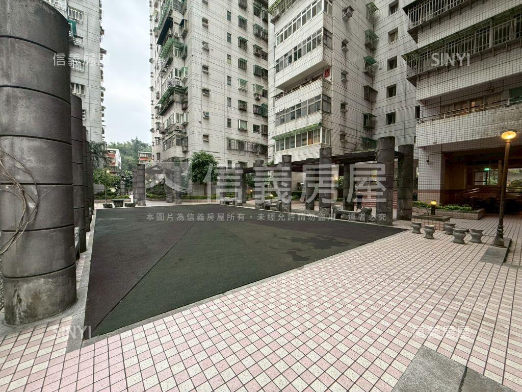 茄苳華城方正三房車位房屋室內格局與周邊環境