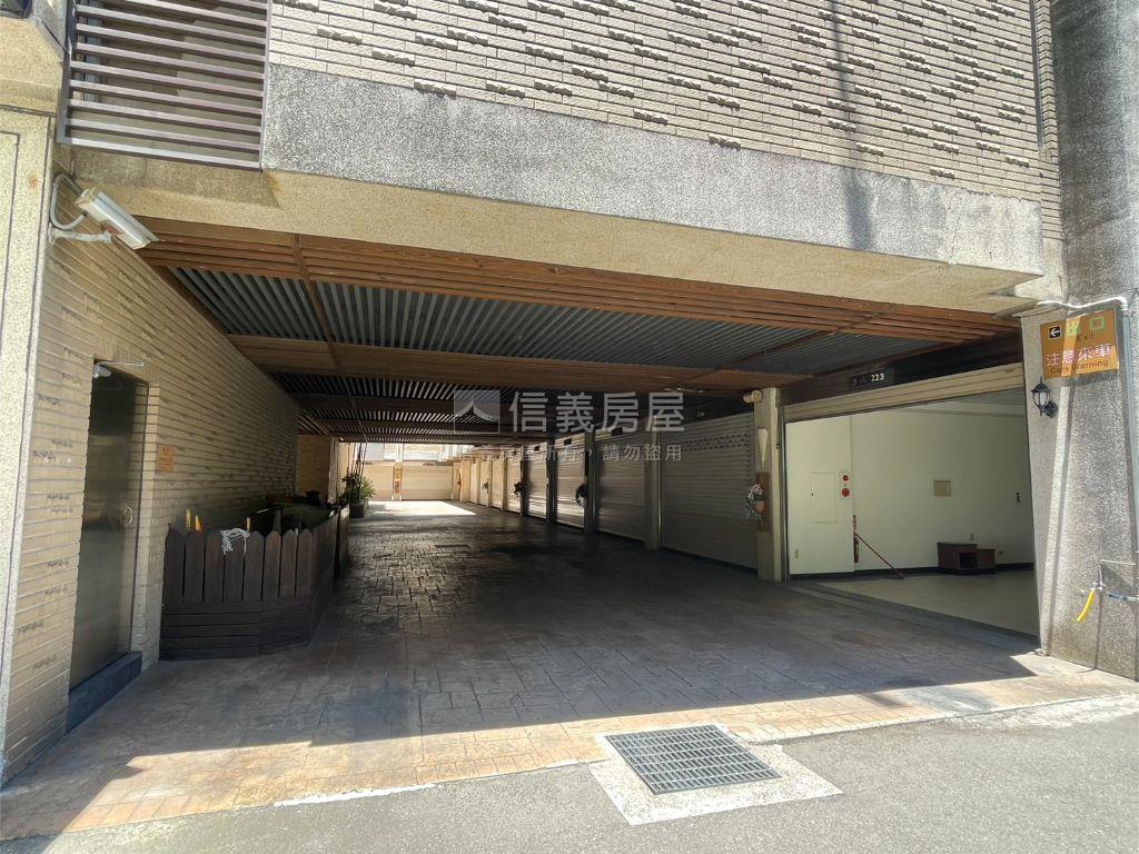 新★土城千坪乙工土地旅館房屋室內格局與周邊環境