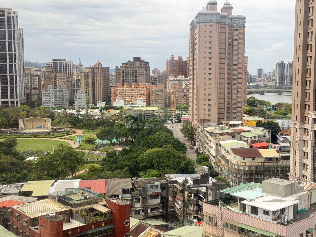 仁愛柏麗邊間景觀高樓房屋室內格局與周邊環境