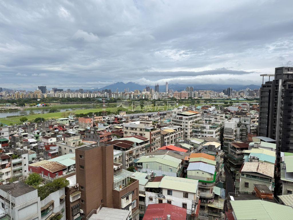 仁愛柏麗邊間景觀高樓房屋室內格局與周邊環境