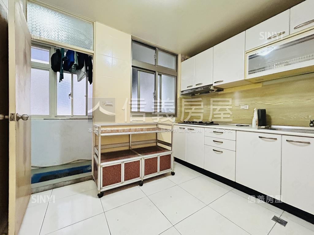 中正近捷運。豪邸大戶房屋室內格局與周邊環境