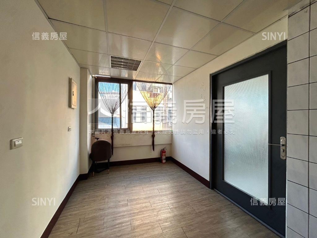 近海華單層大空間住辦房屋室內格局與周邊環境