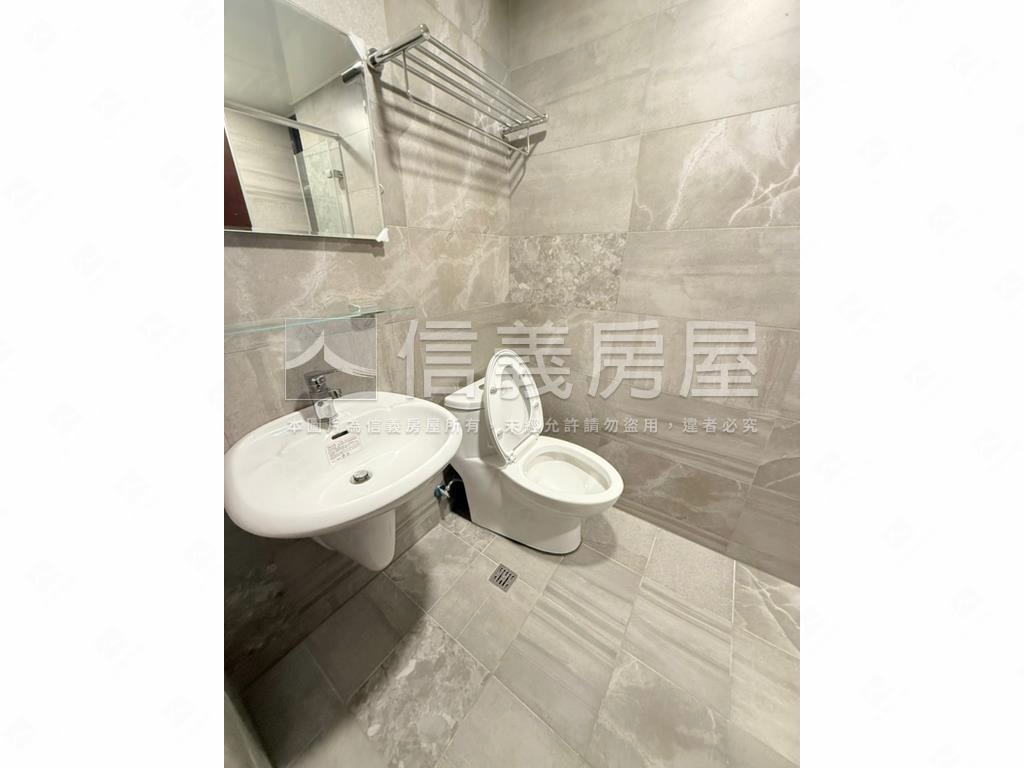 櫻花旭。愜意３房車位房屋室內格局與周邊環境